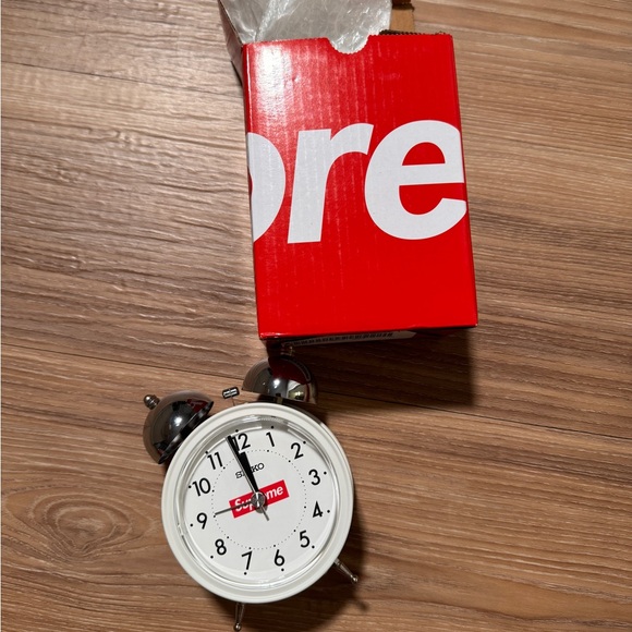 Supreme Alarm Clock - Picture 1 of 2